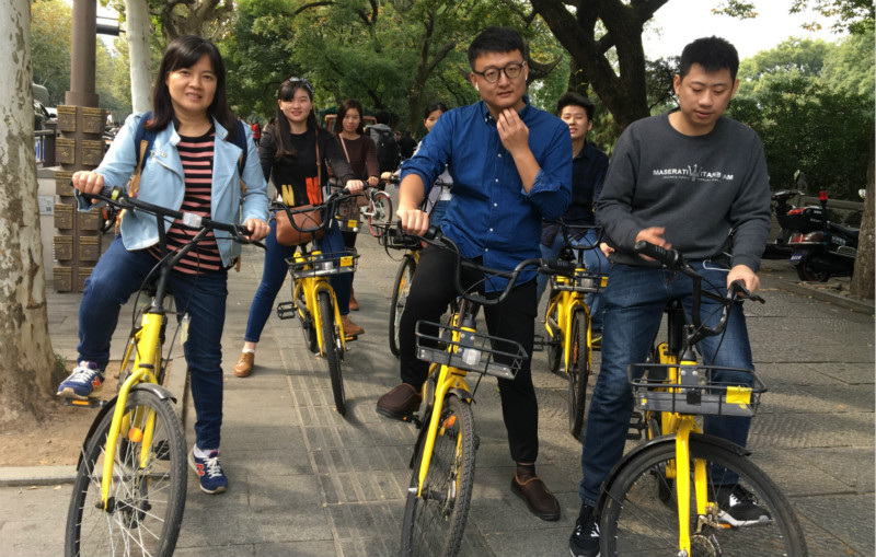 杭州骑自行车